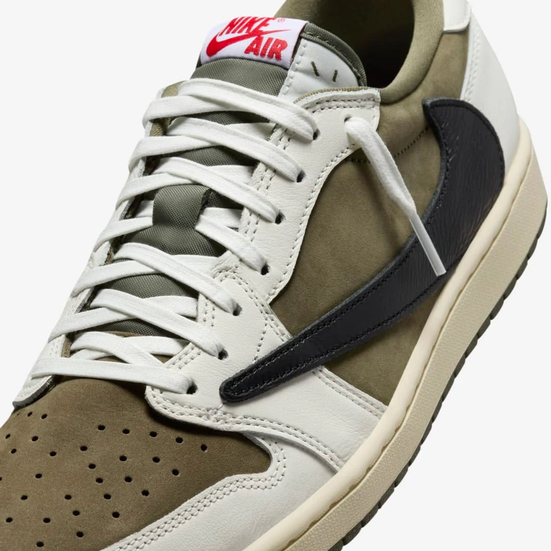 Jordan 1 Retro Low OG SP Travis Scott Vari Colori