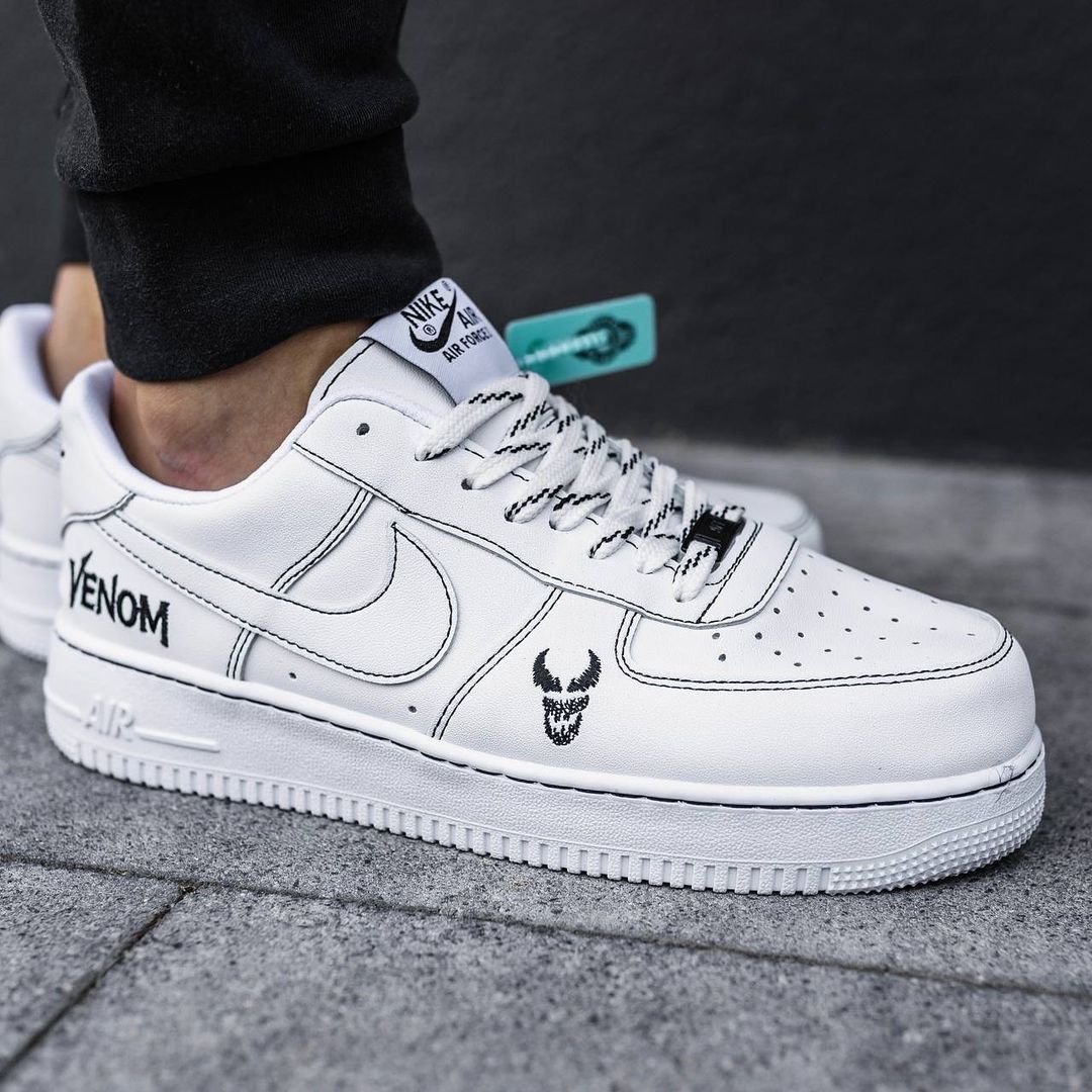 Nike Venom bianco/nero Unisex