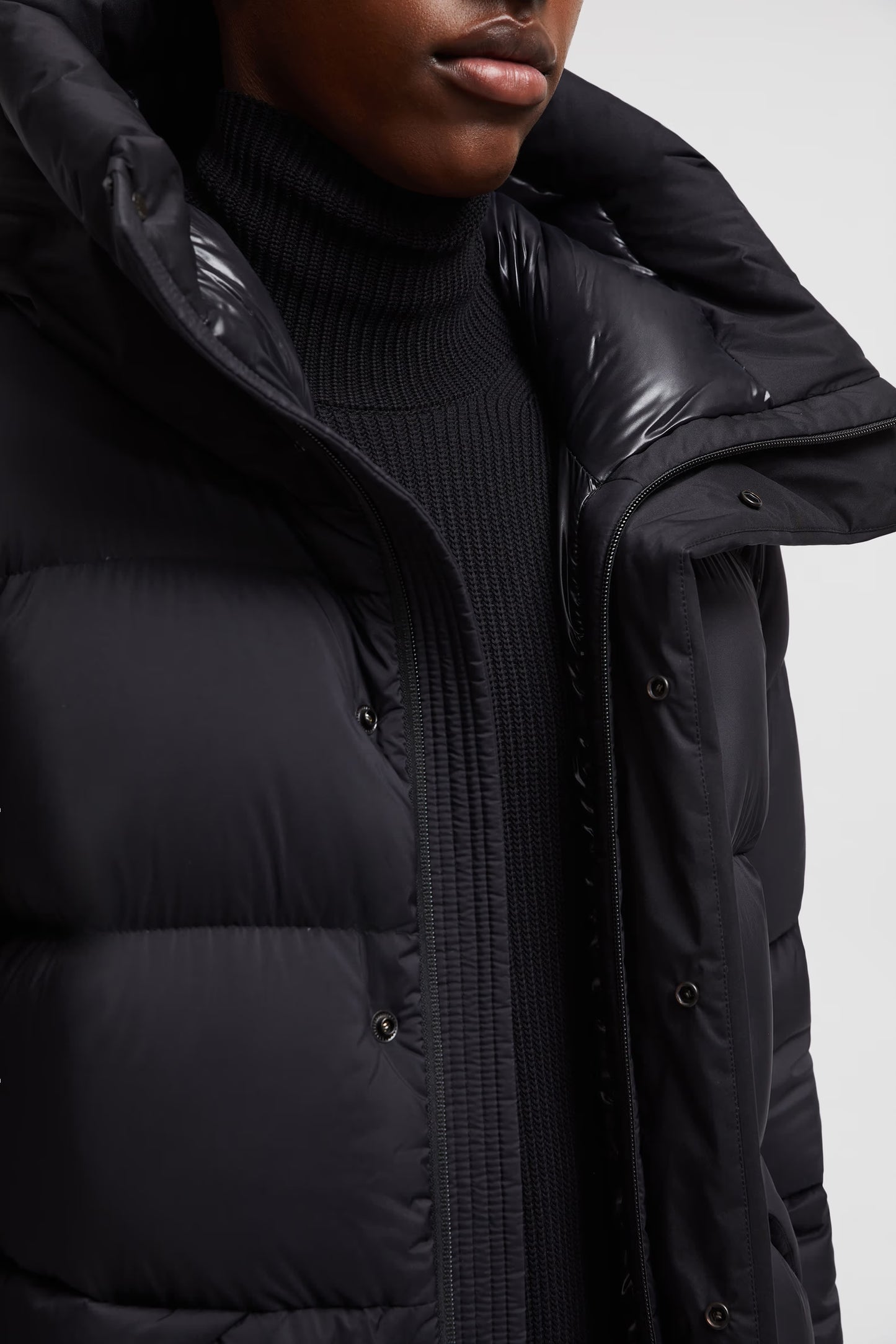 Moncler Piumino corto Madeira con cappuccio